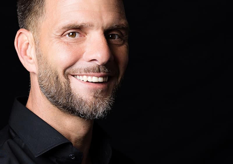 <span class='user-name'>David Holenweg</span><span class='user-title'>administrateur & architecte HES & REG</span><span class='user-phone'>026 663 93 04</span><span class='user-email'>d.holenweg@ecim.ch</span>